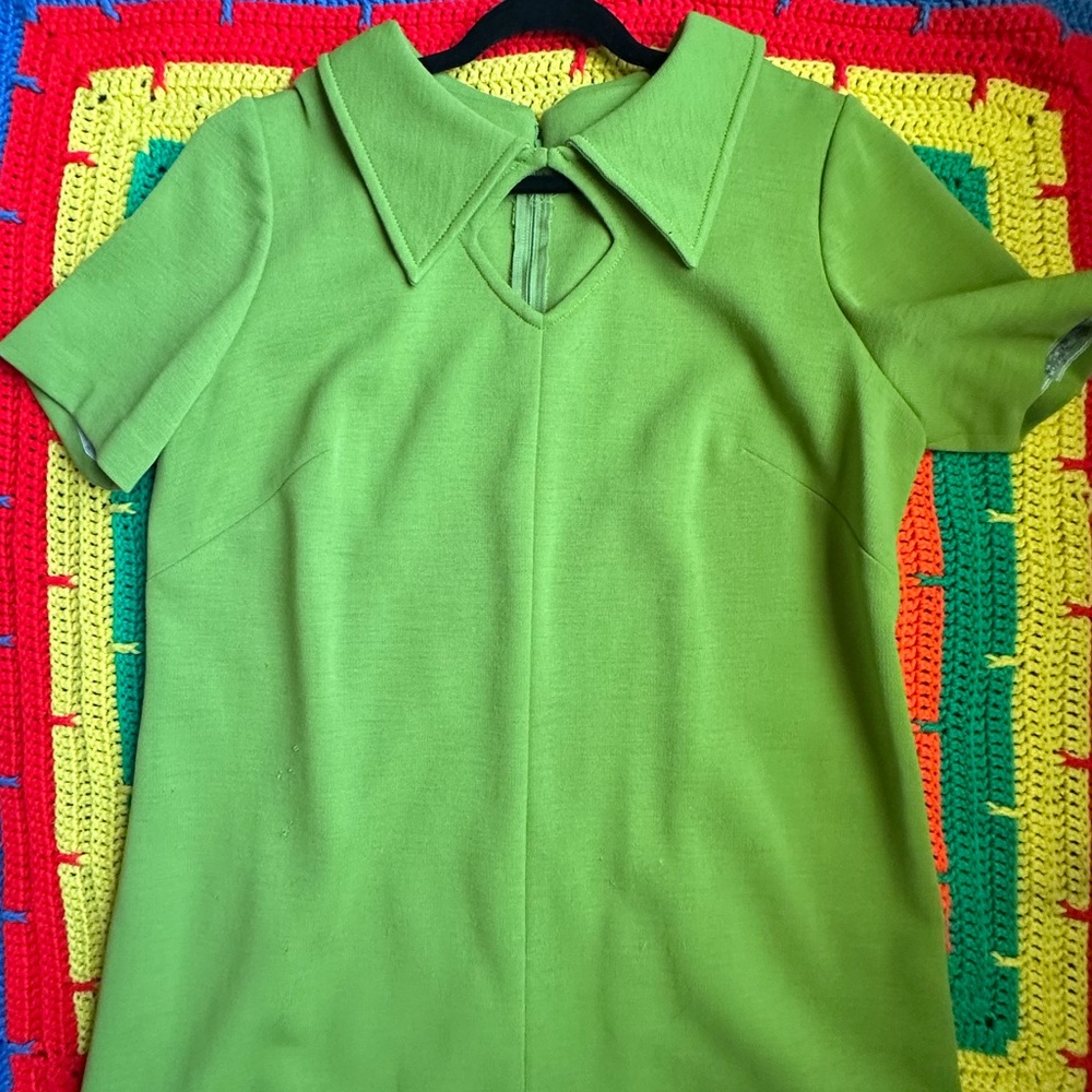 Handmade Vintage Vibrant Green Short Sleeve Dress